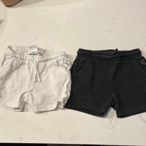 Boy zara pique shorts great condition 18-24 months black and white
